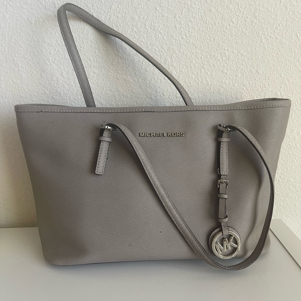 Used Michael kors leather bag